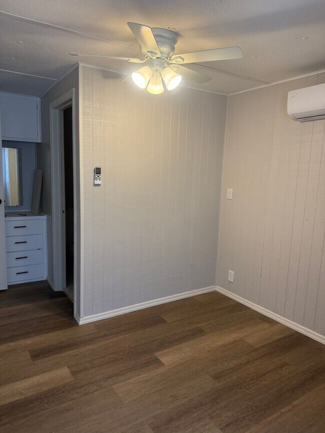 Foto del edificio - 3 bedroom 2 bath