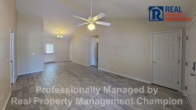 Building Photo - 4222 Sunglow Dr