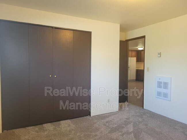 Foto del edificio - 561 SW G St