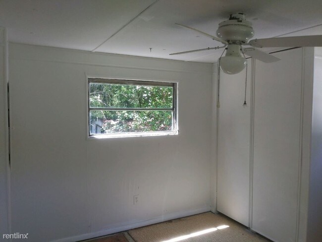 Foto del edificio - 2 br, 1 bath Mobile Home - 22170 NE 107th Ct