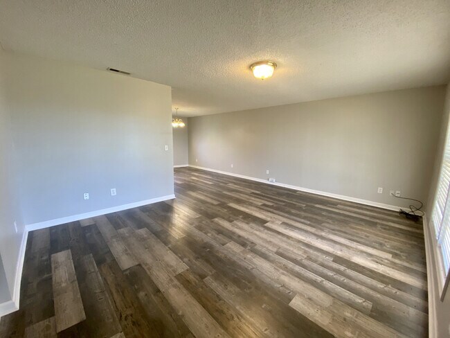 Building Photo - 7741 Wall Triana