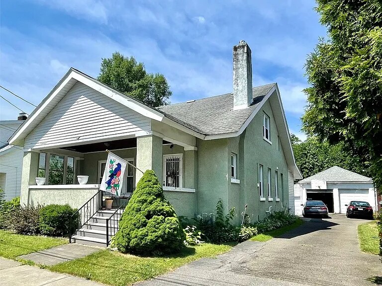 Primary Photo - 15 Cleveland Ave