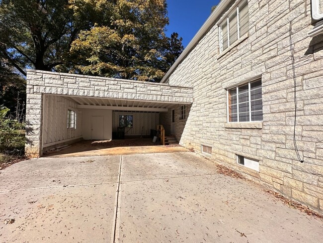 Building Photo - W. Burlington