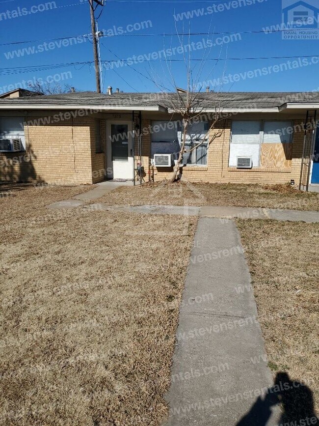 Foto del edificio - 2323 NW Bell Ave