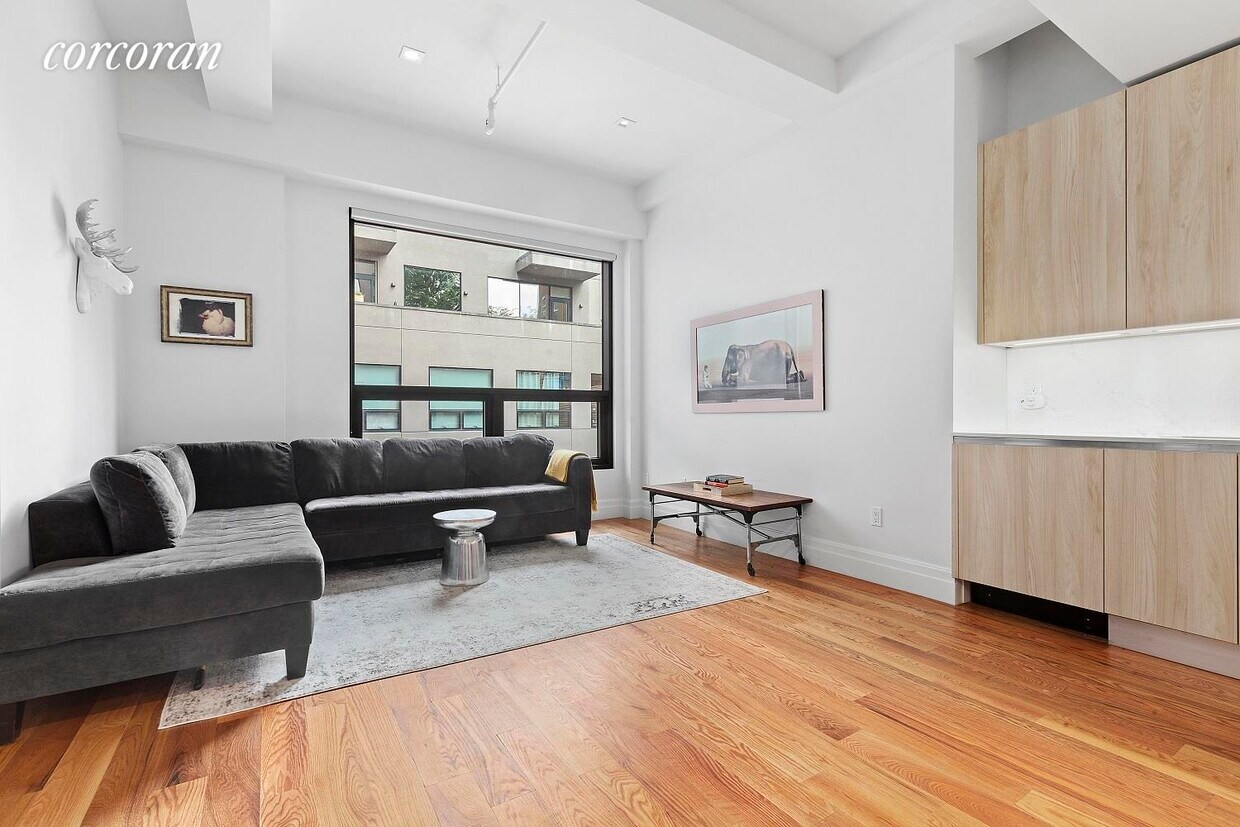 Primary Photo - 850 Metropolitan Ave