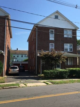 Primary Photo - 118 Shuttle Meadow Ave