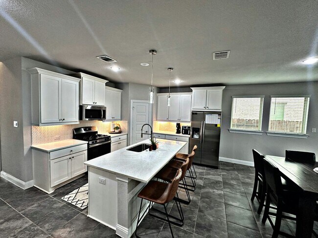 Foto del edificio - 21822 Rose Maris Ln