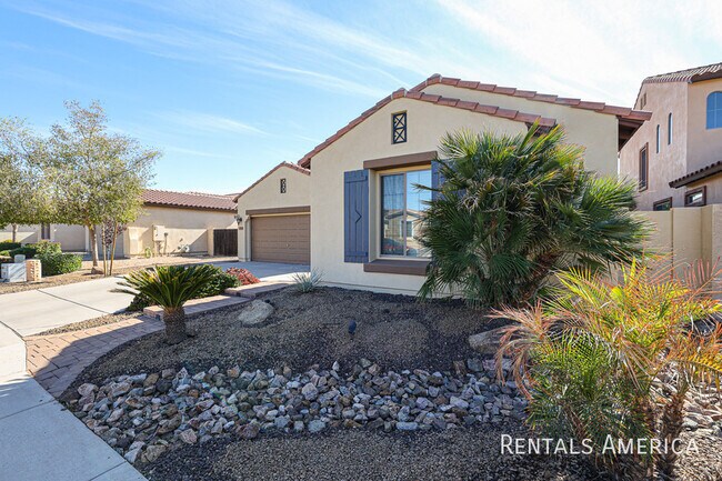 Building Photo - 3 bedroom 2 bath in Chandler