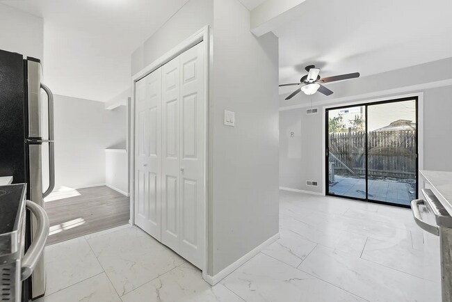 Building Photo - 111 Presidential Dr