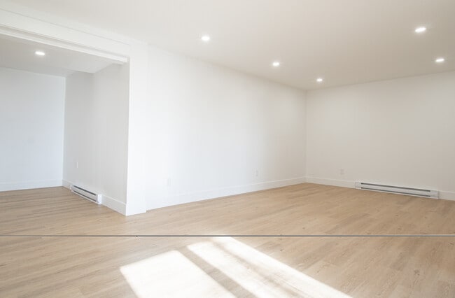 Building Photo - 71 Mcauley Dr