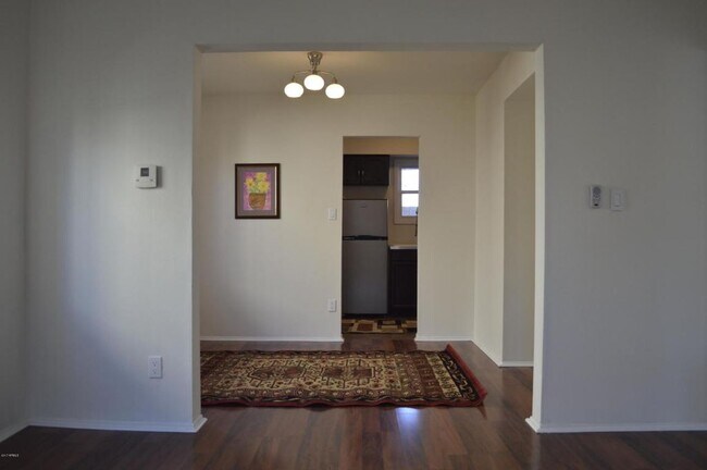 Foto del edificio - 905 East McKinley Street