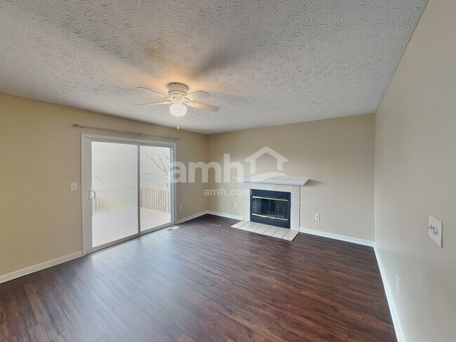 Foto del edificio - 5689 Winchester Highlands Ct