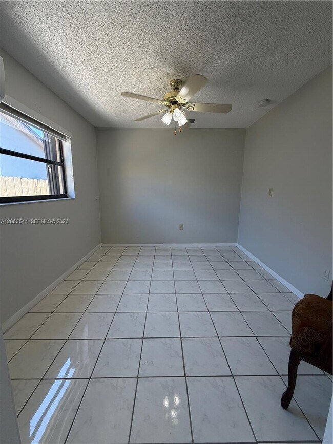 Foto del edificio - 10903 SW 146th Ct