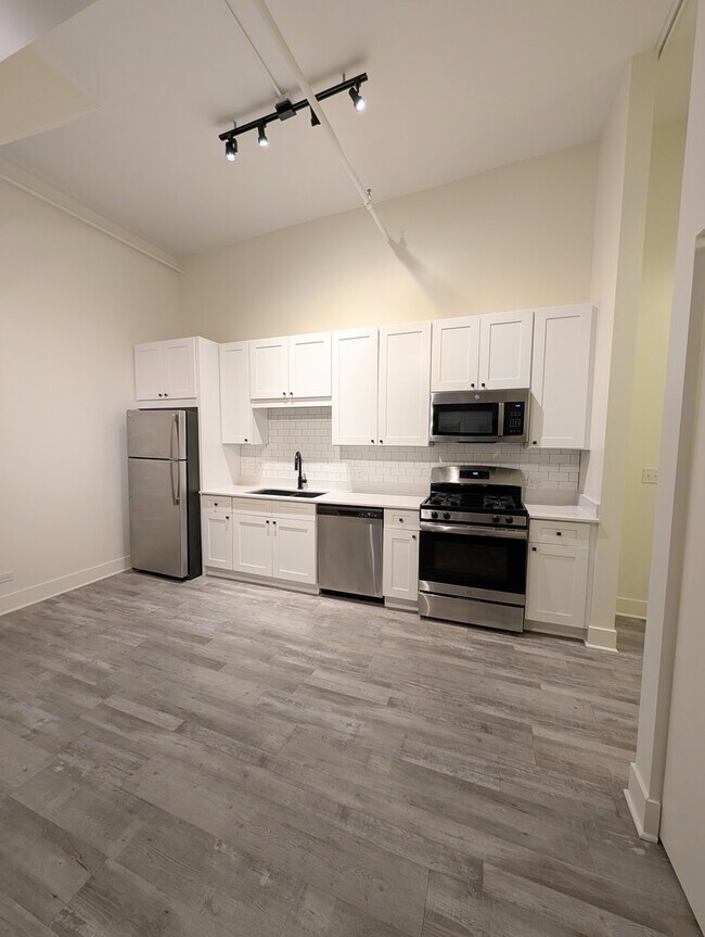 Foto del edificio - 1914 N Milwaukee Ave