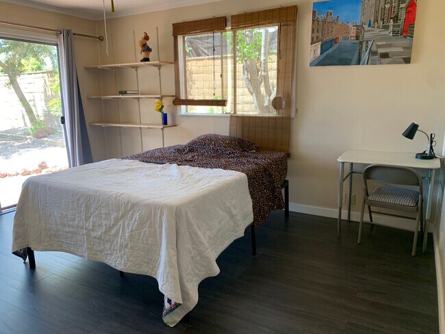 Foto del edificio - 23465 Via Ronda