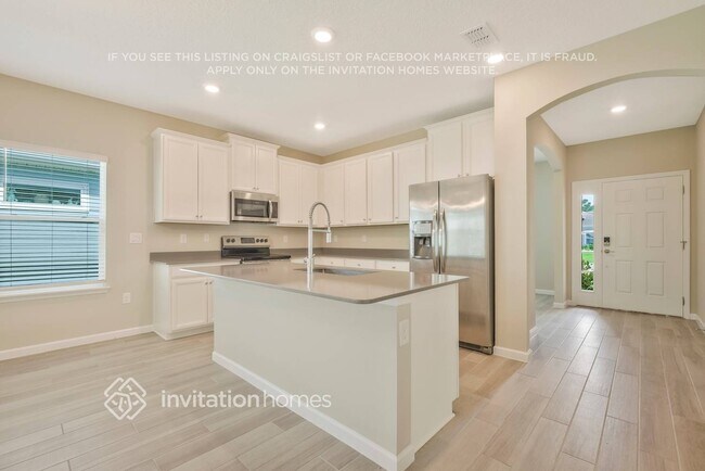 Foto del edificio - 423 Stone Arbor Ln