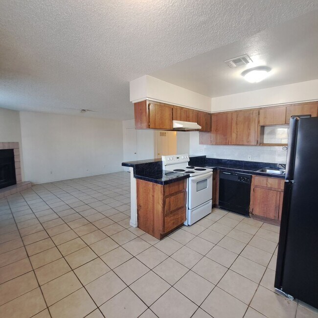 Building Photo - 6975 Dunsbach Way