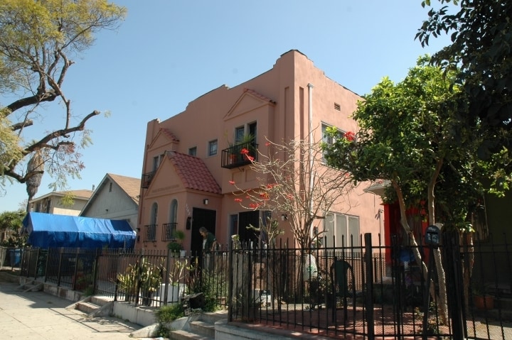 Primary Photo - 3740 Maple Ave