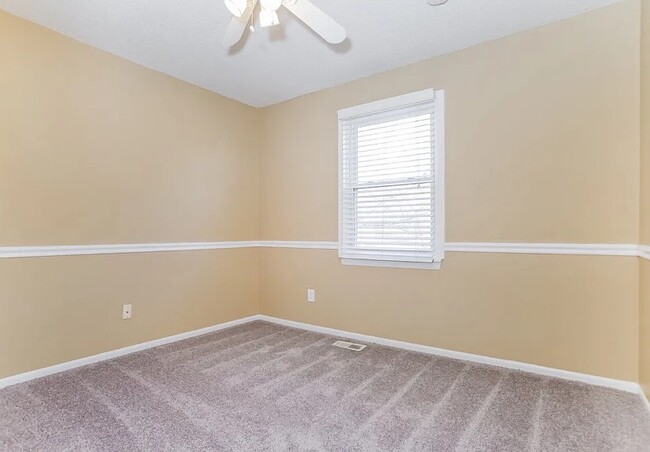 Building Photo - 3512 Draper Ave