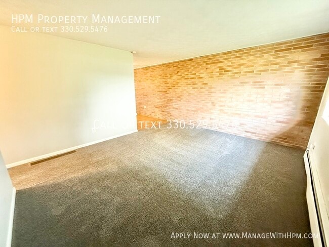 Building Photo - 3346 Highland Park