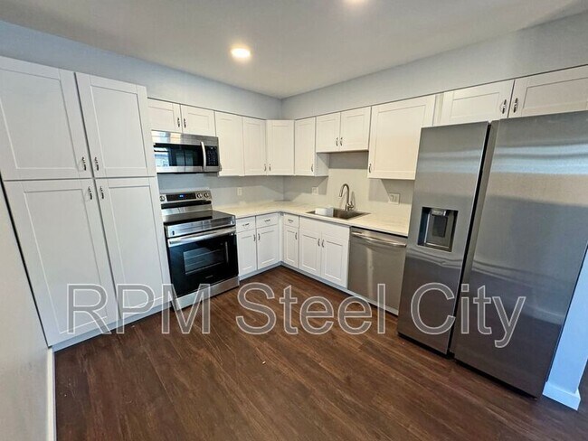 Foto del edificio - 1610-1610 W Summit Ave