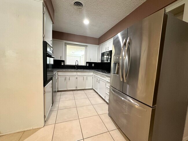 Foto del edificio - 4411 27th St