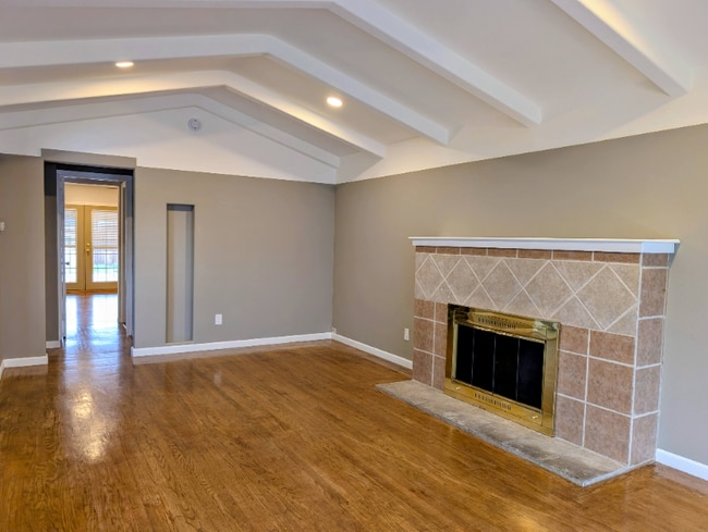 Photo - 3825 Union St House