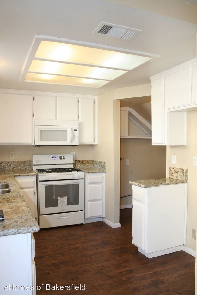 Building Photo - 2663 Sunny Ln
