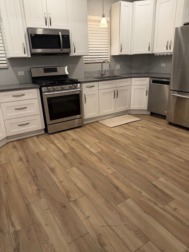 Foto del edificio - Beautiful 3-Bedroom / 2-Bathroom home available in Aurora