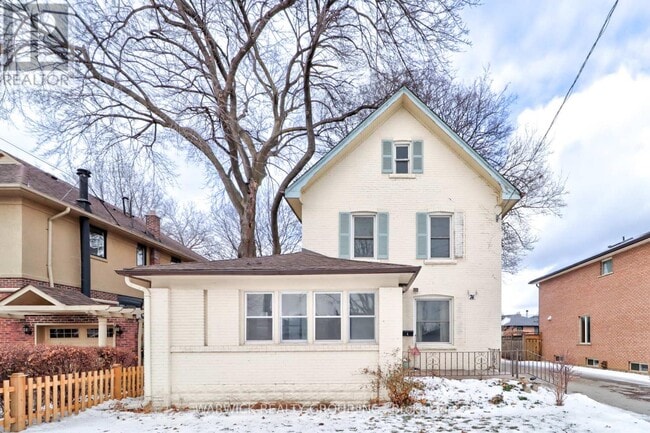 Building Photo - 74 Norseman St