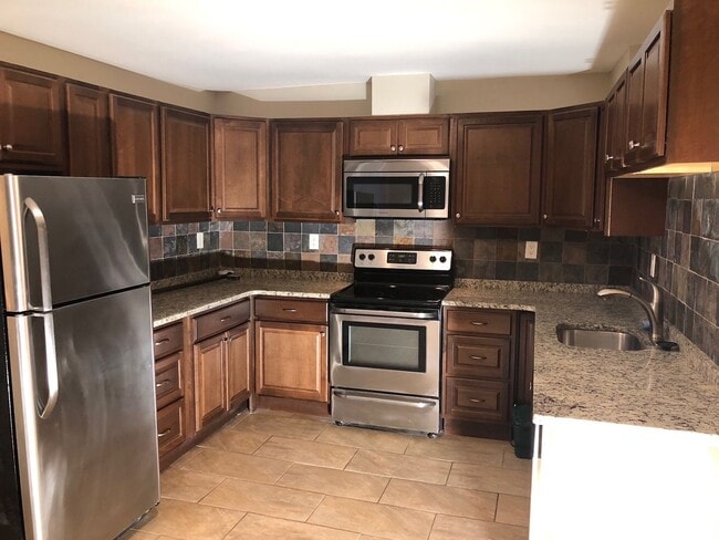 296-298 Hurley Street - 296-298 Hurley Street Apartment