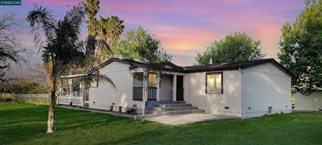 Building Photo - 5750 Sellers Ave