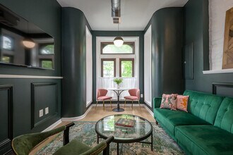 Building Photo - 920 O St NW