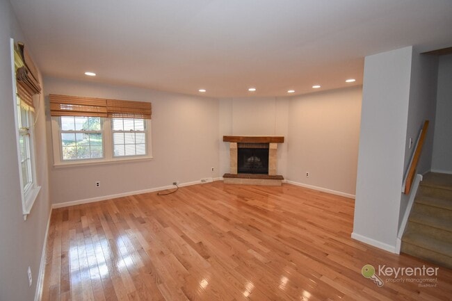 Foto del edificio - 3 Bed, 2.5 Bath Twin Home in Doylestown with Garage & Finished Basement