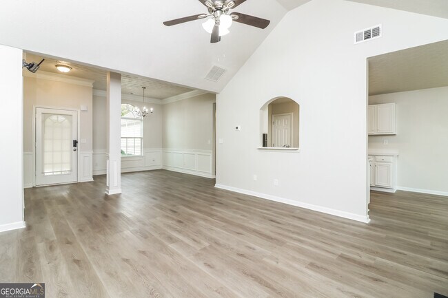 Building Photo - 90 Westfield Way