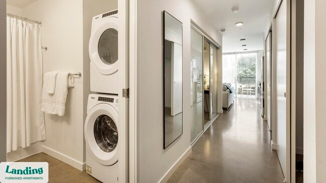 Building Photo - 2301 E Union St