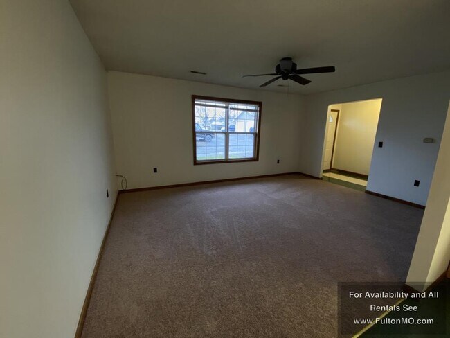 Building Photo - 124 King Street