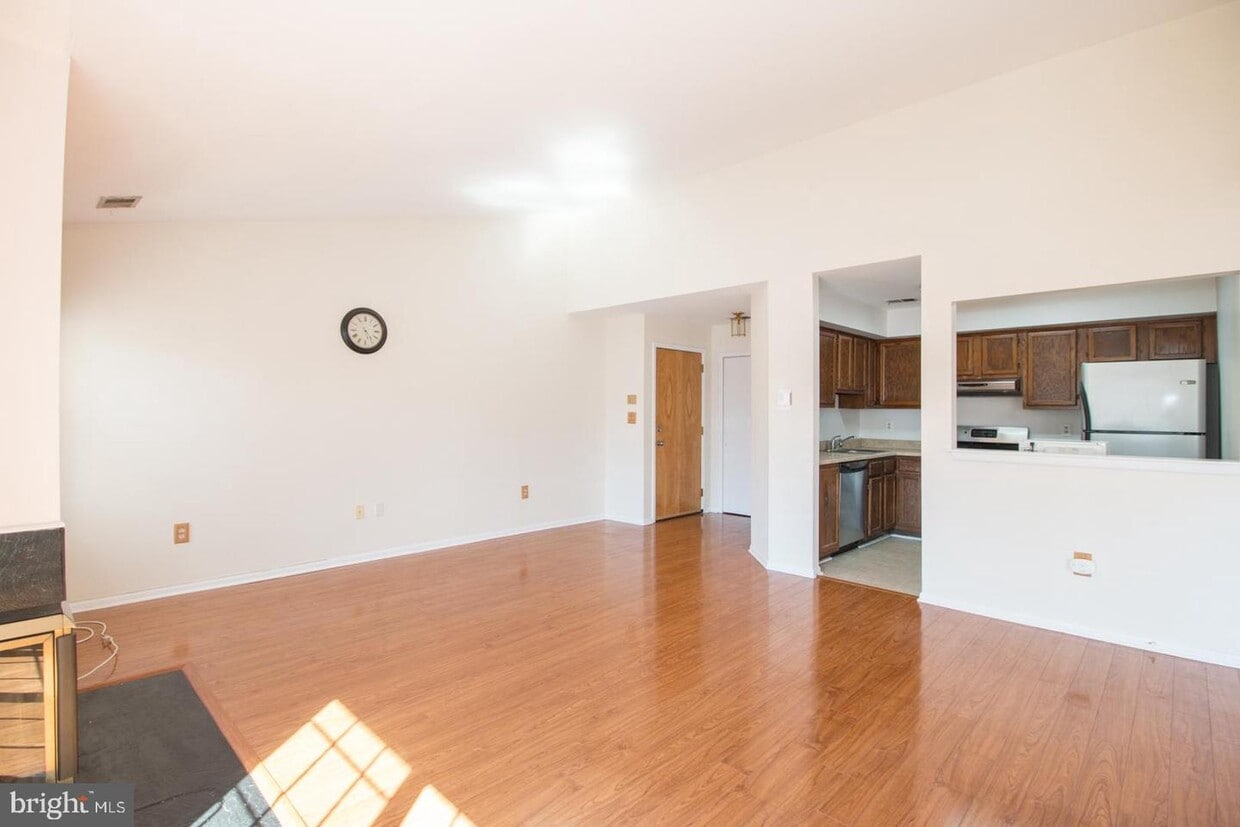 101 Lassen Ct Unit 12, Princeton, NJ 08540 Room for Rent in Princeton