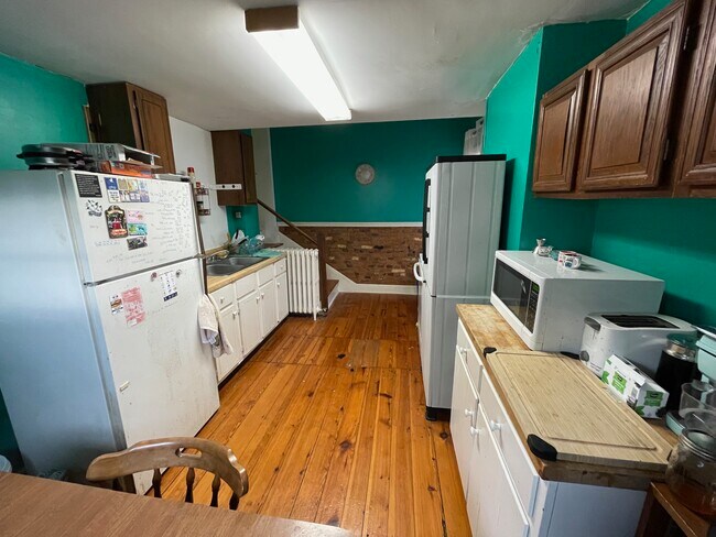 Kitchen - 28 S Loudoun St