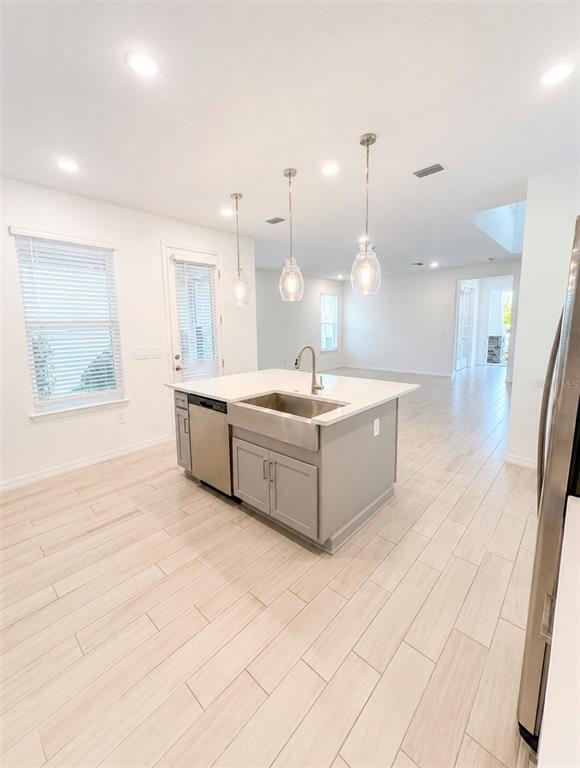 Foto del edificio - 5136 Goldfinch Dr