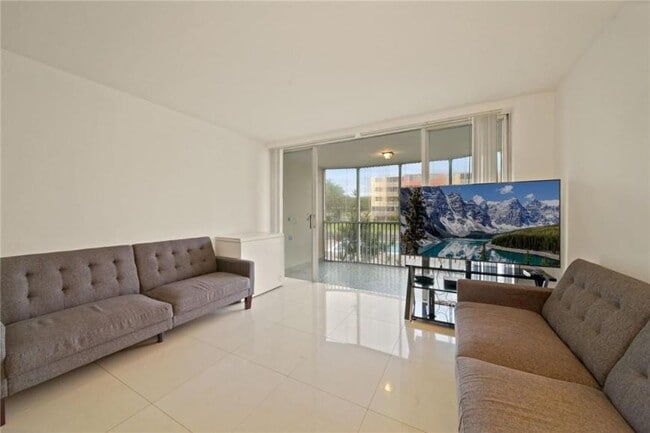Building Photo - 1 bedroom in North Miami Beach FL 33179