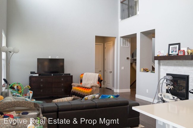 Building Photo - 4 br, 3.5 bath House - 10193 Fort Worth Court