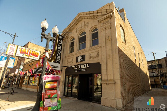 Building Photo - 4437 N Broadway St