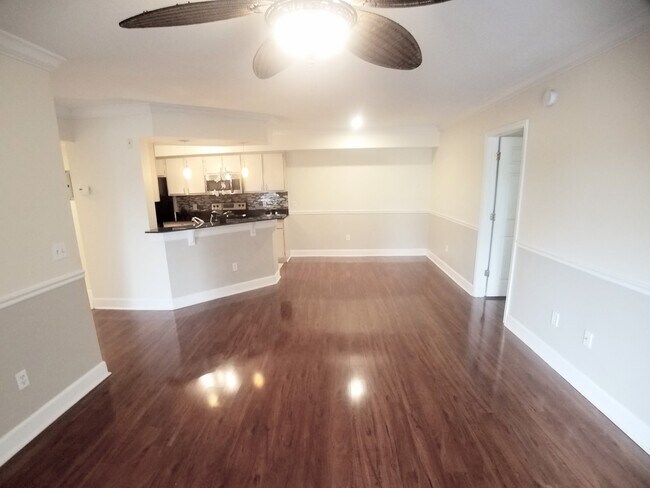 Building Photo - Gorgeous 2/2 condo for rent next to Waterford Lakes Town Center and UCF.