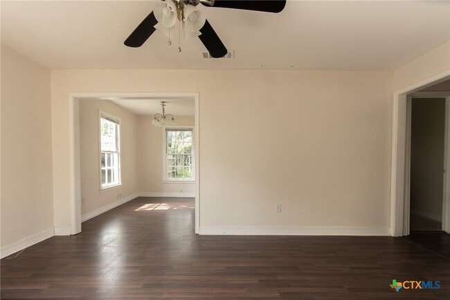 Building Photo - 1303 E Avenue G