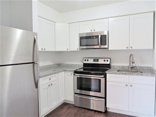 Building Photo - 1 bedroom in Chicago IL 60056