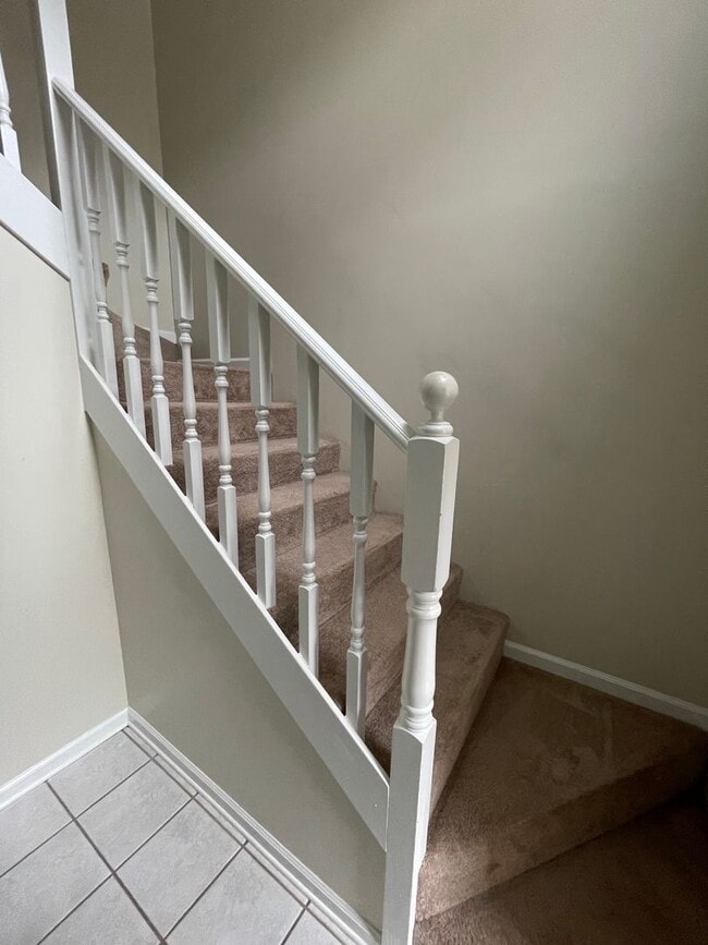 Building Photo - Briarwood West Sudvision - Stainless Steel...
