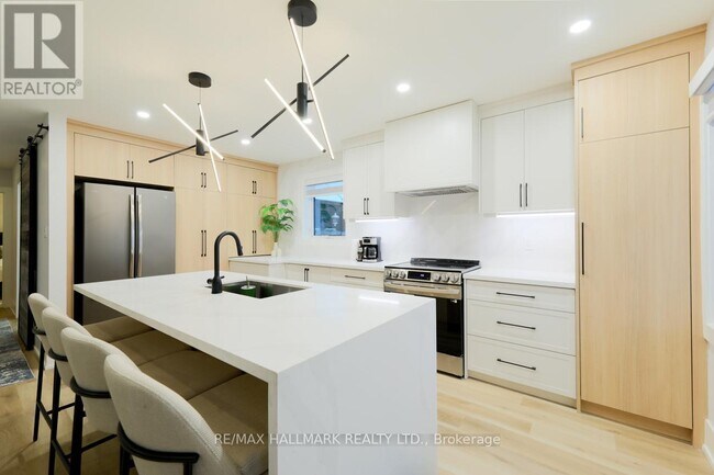 Photo du bâtiment - 10 Flagstaff Rd