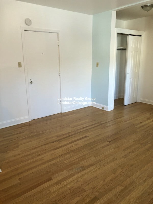Building Photo - 1332 W Hood Ave