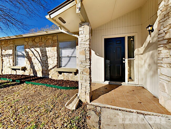 Foto del edificio - 8415 Glen Echo